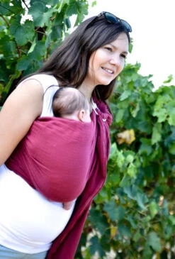 Porte-bébé RING SLING MARU GRENAT -BéBé Maison Magasin 4ca401742a5f57e317e1dc1a924c