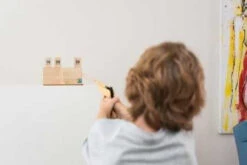 Pistolet En Bois à Elastique - BS -BéBé Maison Magasin 6cd536d3ae0a88b6f71ec6709d5f